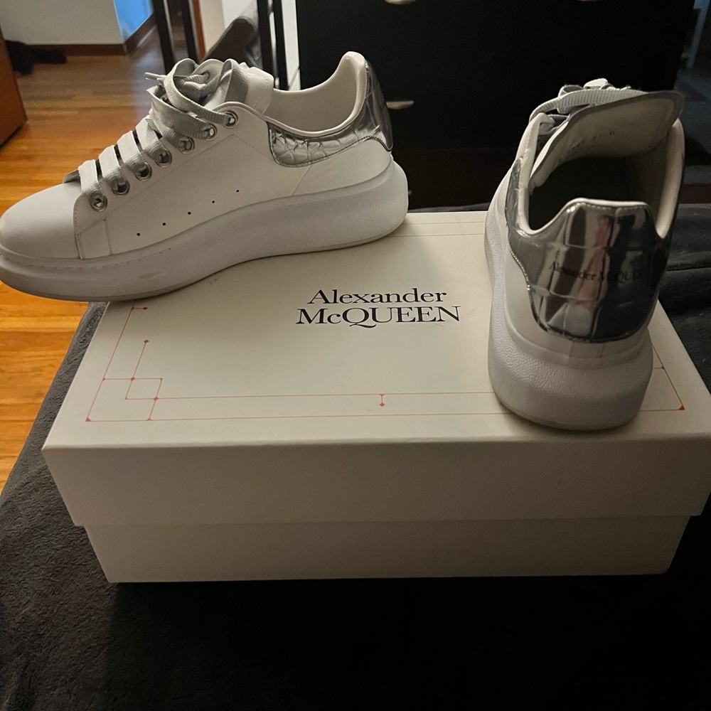 Alexander McQueen white and silver Larry sneaker. I wore  the shoe 3 times